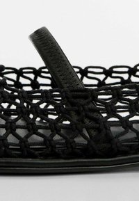 Mango Balerinke s paščkom - black