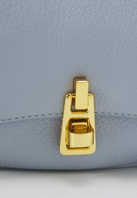 Coccinelle MAGIE SOFT - Handbag - mist blue