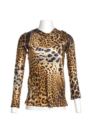 Top met lange mouwen met luipaardprint en een glanzende afwerking, getoond op een wit mannequintorso tegen een witte achtergrond.