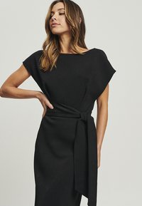 TUSSAH Dnevna obleka - black
