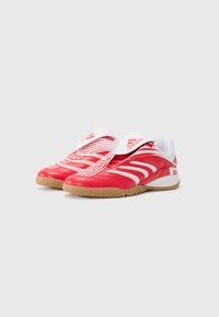 adidas Originals PREDATOR SALA - Dvoranske nogometne kopačke - better scarlet/white/gum