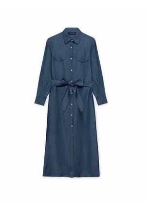 Denim jurk met lange mouwen, knopen aan de voorkant, borstzakken, puntige kraag en een ceintuur van dezelfde stof om de taille te strikken.