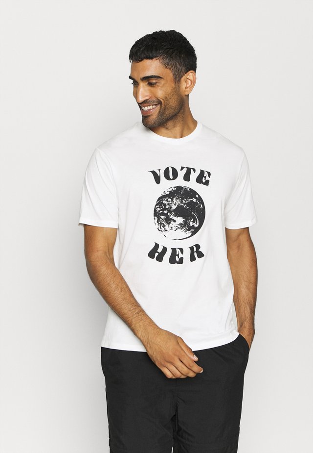 VOTE HER - Camiseta estampada - white