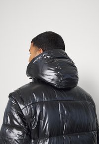 Tommy Jeans DETACHABLE LONG - Casaco de inverno - black