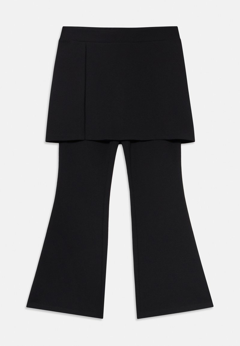Sorte bukser med et lagdelt skørt. Bukserne har en flared kant og et glat, strækbart stof. Designet har plisseringer ved taljen.