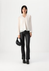 ONLY ONLIVY V NECK - Camicetta - whitecap gray