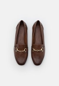 Marco Tozzi Loaferit/pistokkaat - chestnut