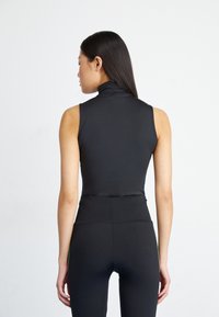 adidas Originals SLEEVELESS BODYSUIT - Podprsenka pod tričko - black