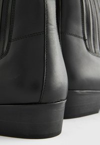 Next REGULAR FIT - Kovboju/motociklistu tipa puszābaki - black