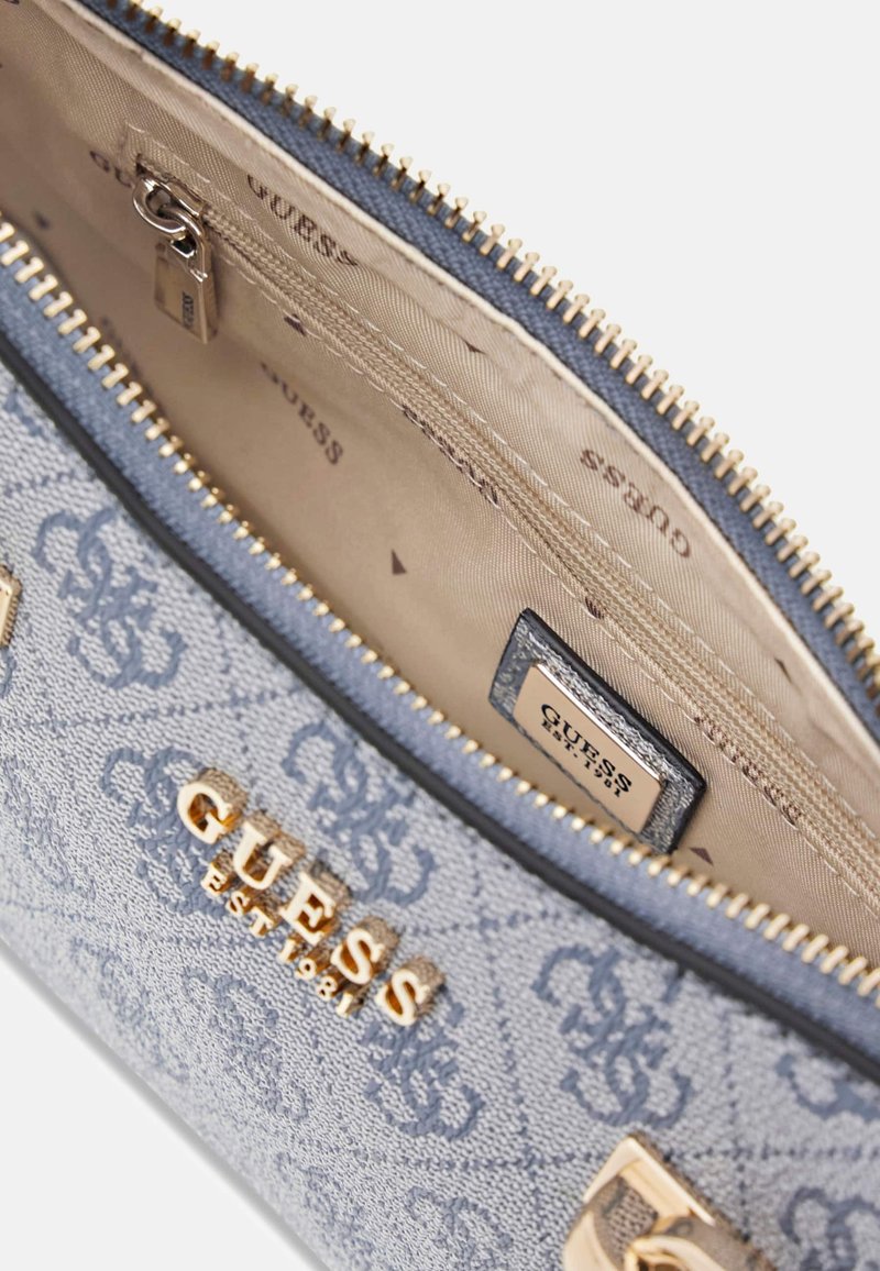 Orlina 4G Logo Shoulder Bag Women Orlina 4G Logo Shoulder Bag Women