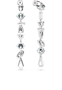 Silver hängörhängen med flera geometriska former prydda med ljusblå ädelstenar och klara accenter, som visar en modern design.