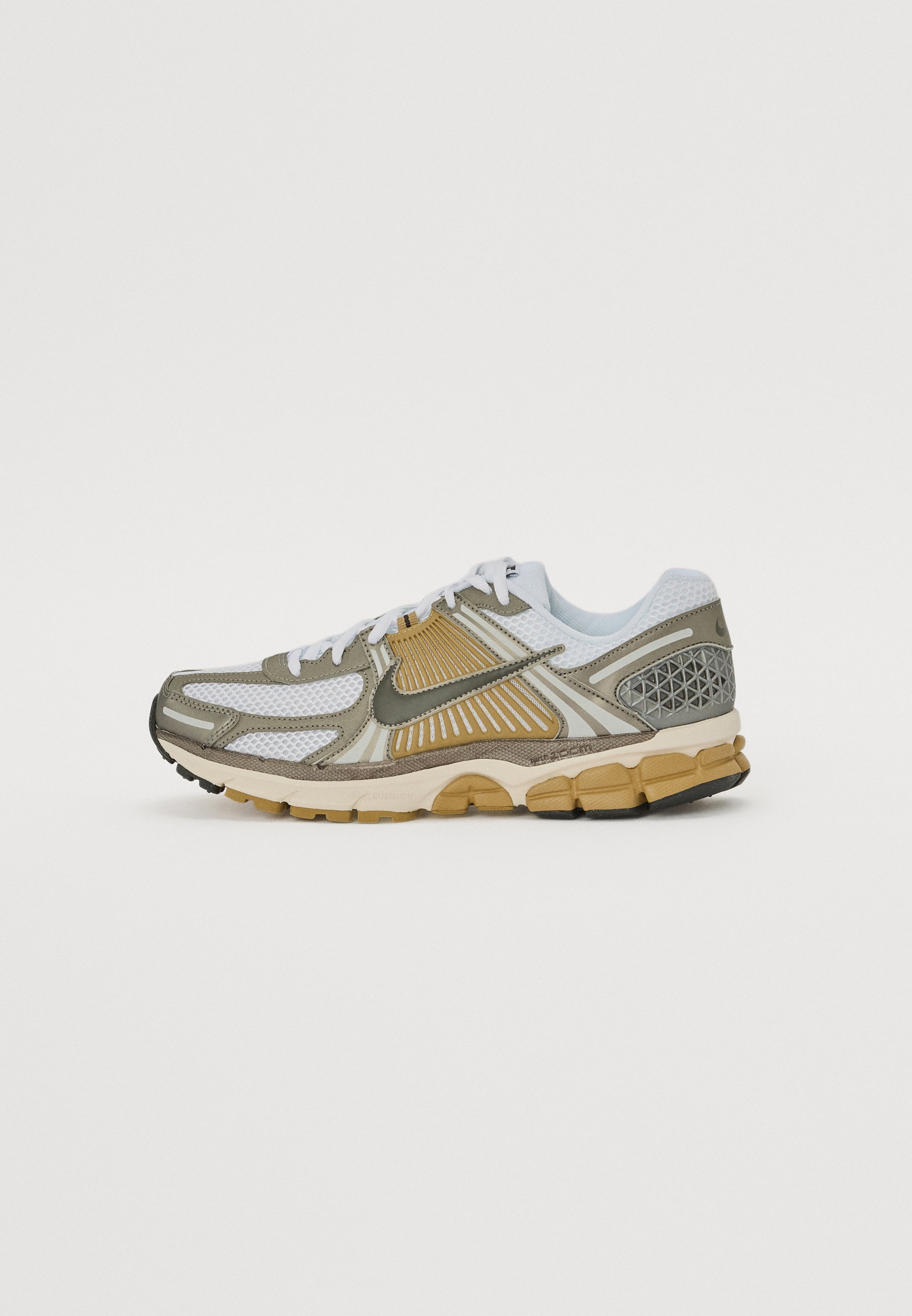 Nike Sportswear ZOOM VOMERO Zapatillas beige/white/pale