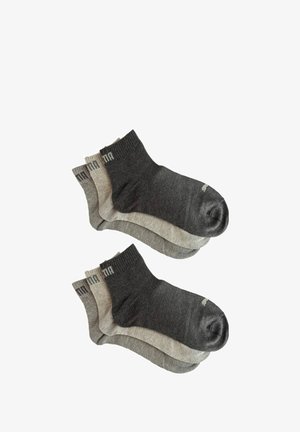 Set von vier Paar kurzen Socken in dunkelgrauen und hellgrauen Tönen. Hergestellt aus weichem Stoff mit gerippten Bündchen und minimalem Logodetail.