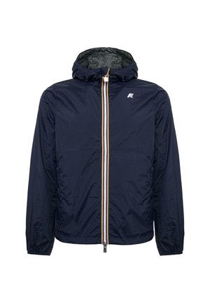 Giacca a vento blu navy con cappuccio, polsini elastici e una zip gialla e bianca, con un piccolo logo stampato sul petto.