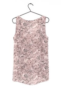 Květinový top bez rukávů, lehký materiál, růžový základ s černým květinovým vzorem, kulatý výstřih a rovný lem.