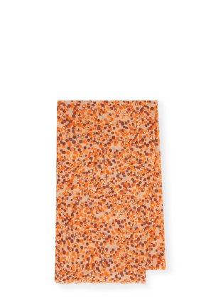 Écharpe légère avec une base beige et un motif abstrait coloré en points orange et marron. Les bords sont frangés pour ajouter de la texture.