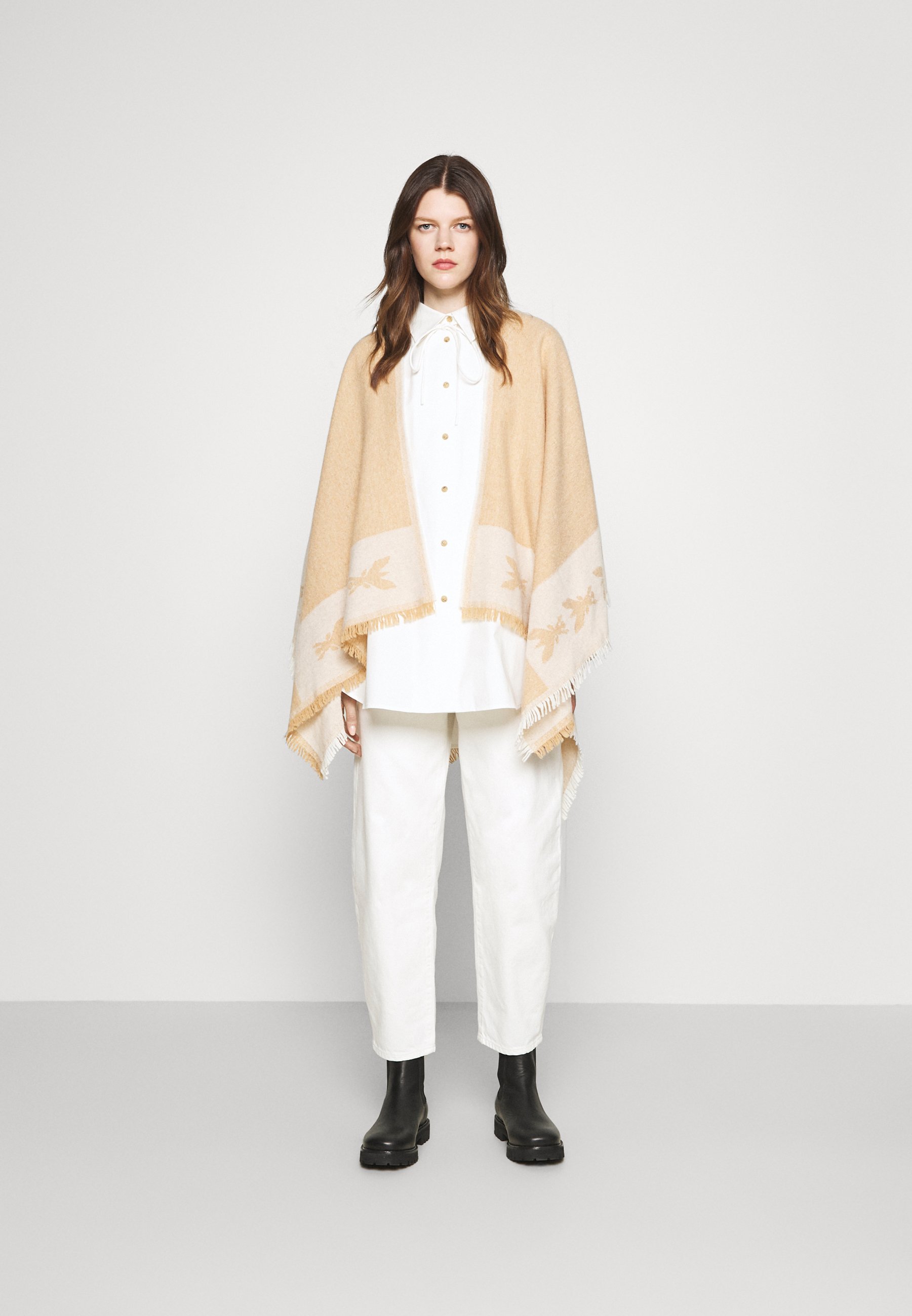 Women PONCHO MISTON - Cape Women PONCHO MISTON - Cape