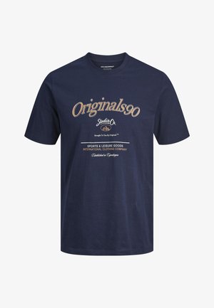 Mørkeblå bomulds T-shirt med rund halsudskæring, korte ærmer og grafisk tekst foran, inklusive "Originals90" i beige og hvid.