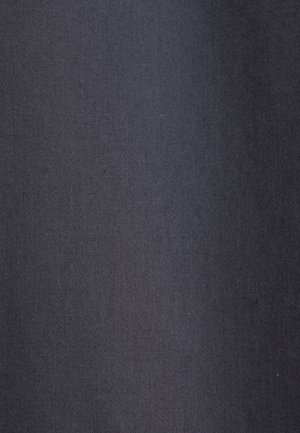 Dunkelblauer Baumwollstoff mit glatter Textur und einem dezenten diagonalen Webmuster. Keine weiteren sichtbaren Details oder Hardware.