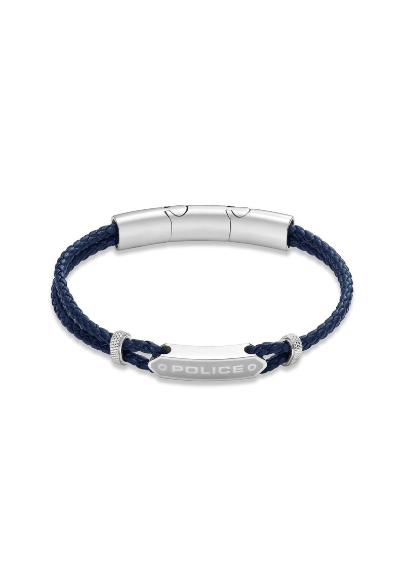 Bracelet en cuir tressé bleu marine avec un fermoir en métal argenté portant le logo "POLICE" gravé et des accents texturés.