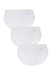 Tre slip bianchi da donna realizzati in tessuto morbido. Presentano un taglio classico con elastico in vita e un piccolo logo del marchio sul davanti.