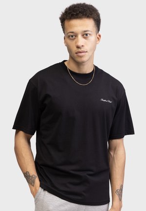 GARED BOXY - Navadna majica - black