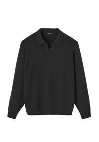 Pull en maille noir à manches longues avec col polo et décolleté en V, présenté à plat avec des poignets et un ourlet côtelés.