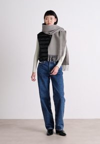 Calvin Klein FRINGES TWO TONES SCARF  - Šal - cinder/gray morn