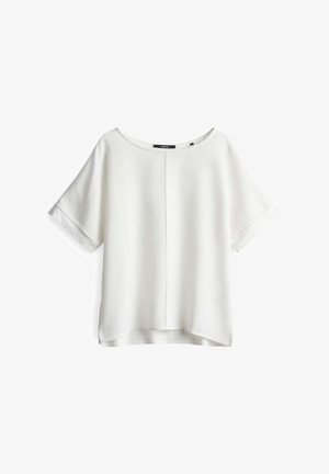 Witte kortemouwtop met een ronde halslijn, zachte stof en een centrale naad. Heeft opgerolde mouwen en een relaxte pasvorm.