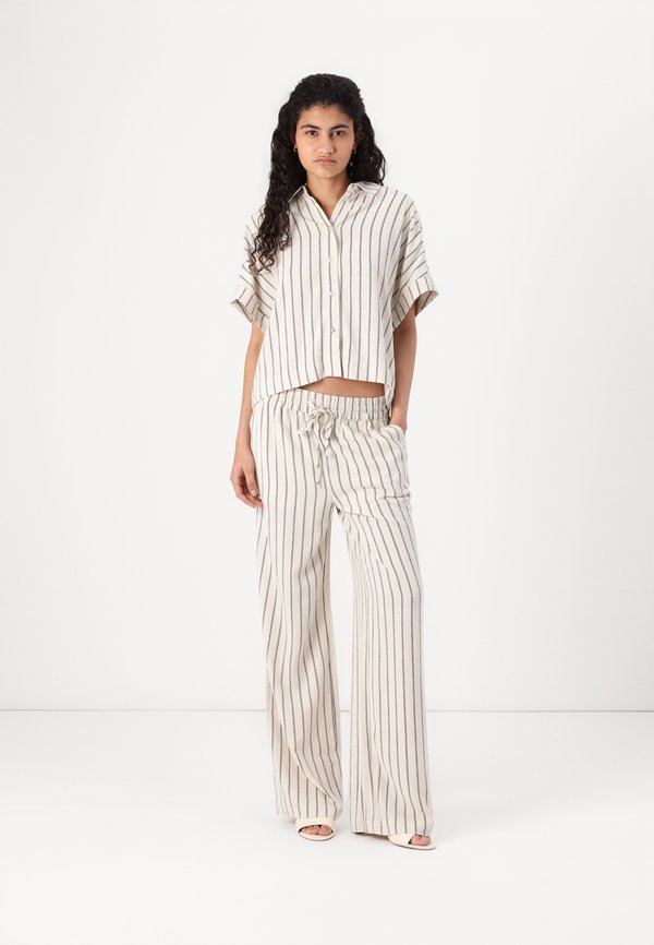 SLFVIVA GULIA STRIPED SUN PANT - Trousers - sandshell3