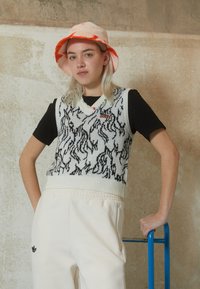 Obey Clothing - FLAME VEST - Neule - off-white - 0