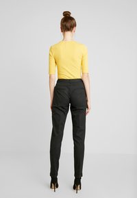 Selected Femme Tall Tygbyxor - dark grey