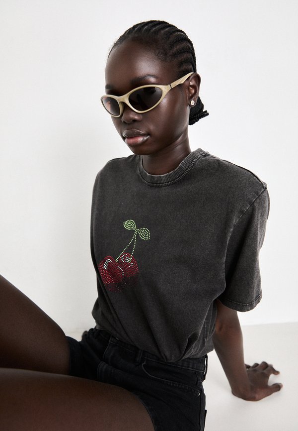 ONLWENDY OVERSIZE WASHED TEE  - Print T-shirt3