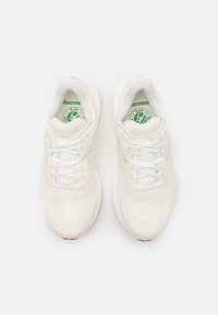 Saucony TRIUMPH - Scarpe da corsa su strada - white