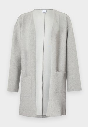 Γκρι ζακέτα με μακριά μανίκια, ανοιχτό μπροστινό μέρος, δύο μπροστινές τσέπες και μαλακό, υφασμάτινο ύφασμα με υφή. Απλός σχεδιασμός χωρίς κούμπωμα.