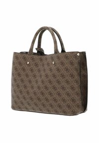 Borsa a spalla marrone con motivo, dotata di doppi manici superiori, design geometrico e borchie metalliche. Realizzata in tessuto resistente con una forma strutturata.