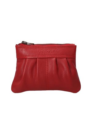 Roter Lederbeutel mit gerafftem Design, oberem Reißverschluss und geprägtem "Venezia"-Logo auf der Vorderseite, mit glatter Textur.