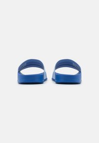 adidas Performance ADILETTE SHOWER - Baseino šlepetės - blue dawn/footwear white/team royal blue