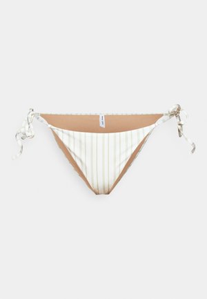 Parte inferiore di bikini con motivo a righe, design bianco e verde chiaro, e un interno marrone solido. Presenta chiusure a legaccio su entrambi i lati.