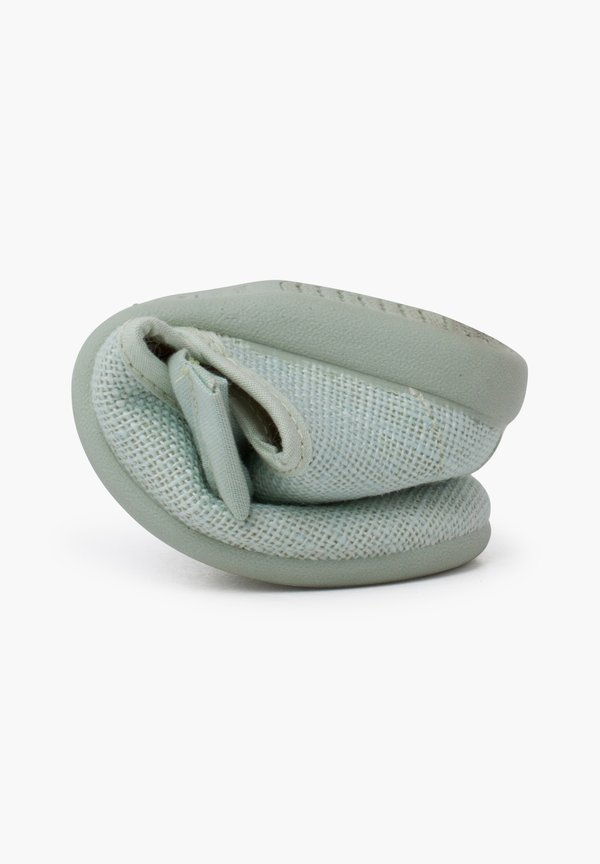 MERCEDITA ESCOTADA CON  – Lauflernschuh – aguamarina