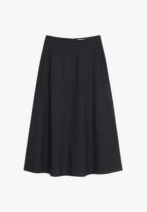Čierna midi sukňa s hladkou textúrou tkaniny, rozšíreným strihom a bočnými vreckami. Obsahuje skrytý zips na zapínanie vzadu.