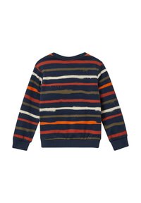 Granatowy sweatshirt z poziomymi paskami w kolorach pomarańczowym, białym i oliwkowym. Żebrowany kołnierzyk i mankiety, wykonany z miękkiej bawełny.