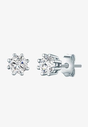 Pendientes de plata con un diseño deStud en forma de círculo, adornados con piedras sintéticas transparentes en un engaste de seis garras, que presentan un acabado pulido y un brillo sutil.