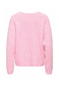 Puhast roza pulover z ohlapnim, skrajšanim krojem, dolgimi rokavi in teksturirano površino, ki ima širok okrogli izrez in minimalne šive.