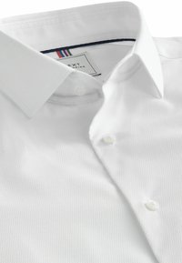 Next  SLIM FIT  biały