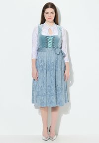 Traditionele blauwe dirndl-jurk met een witte kanten blouse, met een gestructureerde rok met bloemenborduursel en een strik in de taille.