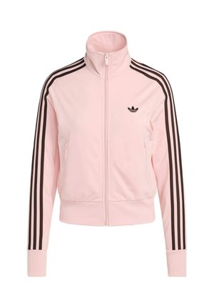 Chaqueta rosa con cremallera y cuello alto, con rayas negras en las mangas y un pequeño logo negro. Hecha de material suave con puños acanalados.