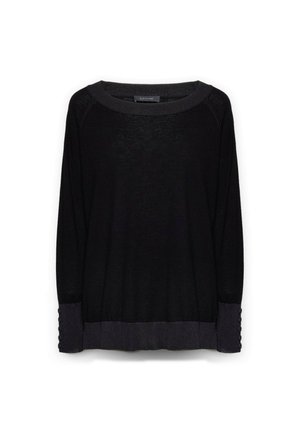 Schwarzer Pullover mit langen Ärmeln und weitem Rundhalsausschnitt, dunklen gerippten Bündchen mit vier Knöpfen und geripptem Saum.