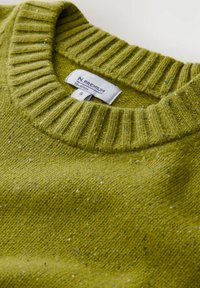 Unselected, olive green
