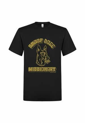 Sort bomulds t-shirt med guld grafisk tryk af et hundehoved og teksten "Snoop Dogg Missionary" i fed, stiliseret skrift.